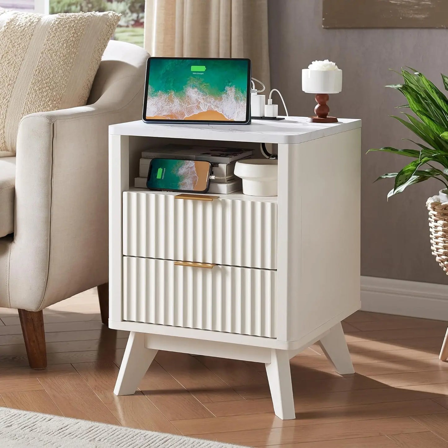 GoDesign FLUTED DRAWER BEDSIDE TABLE