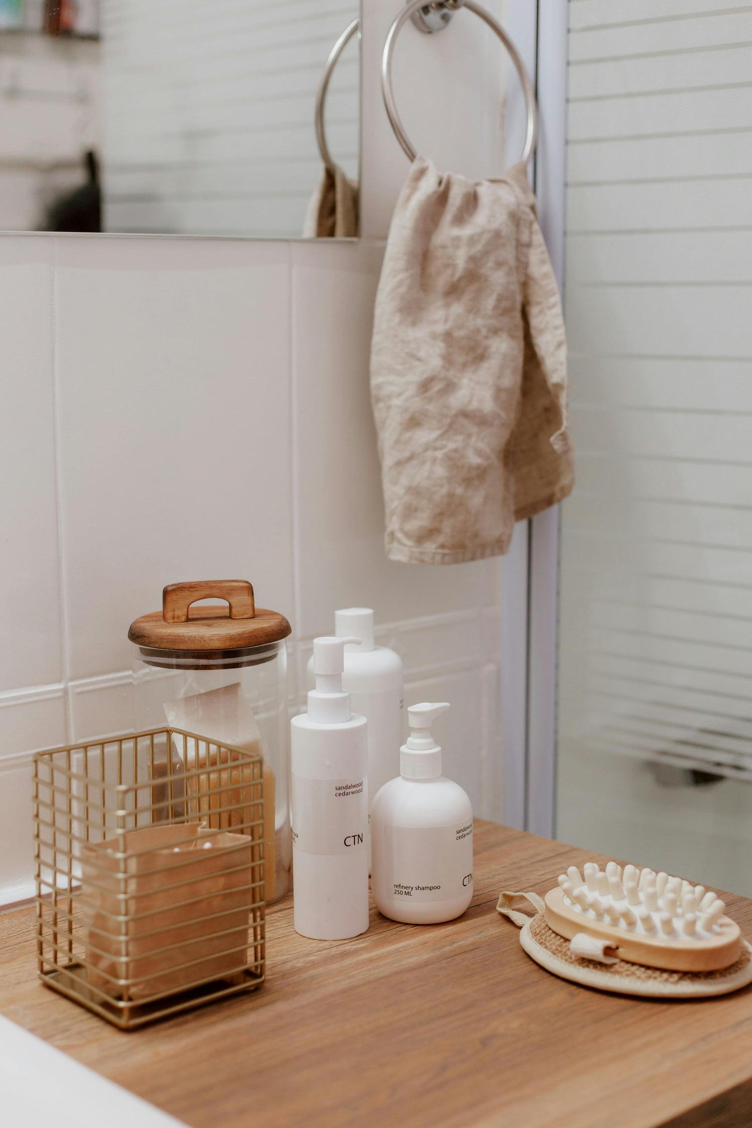 BATHROOM ACCESSORIES
